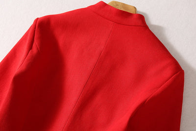 Traje Elegante con Falda Plisada y Saco de Cuello Mao con Botones Chinos - Image 15