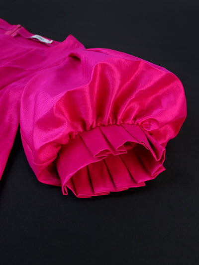 Blusa Satinada con Mangas Farol y Control de Cintura - Image 13