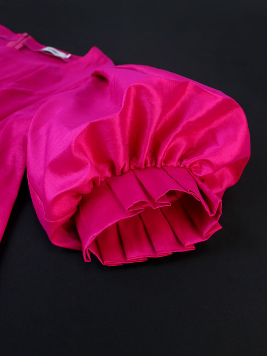 Blusa Satinada con Mangas Farol y Control de Cintura - Image 13