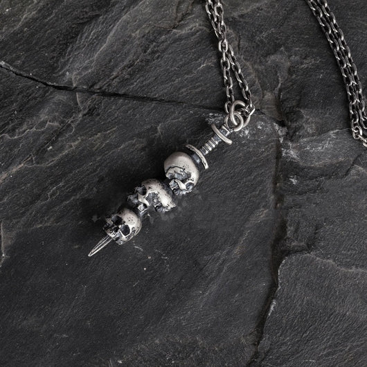 Pendiente Calavera con Diseño Original de Espada - Image 14