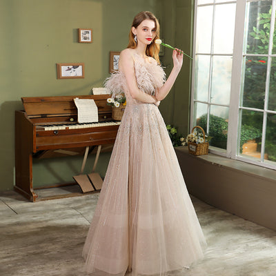 Vestido de Noche Elegante con Plumas Premium - Image 17