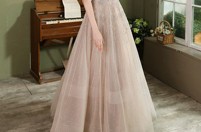 Vestido de Noche Elegante con Plumas Premium - Image 25