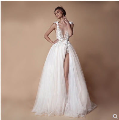 Vestido de Novia Ángel con Cuello de Encaje Diamantado, Abertura Alta y Espalda Abierta - Image 8