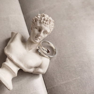 Anillo de Cruz FAITH en Plata de Ley - Image 11