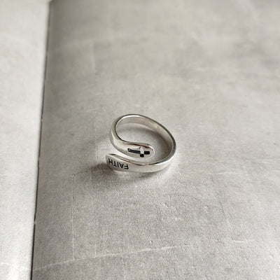 Anillo de Cruz FAITH en Plata de Ley - Image 12