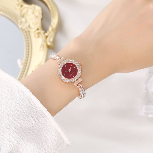 Reloj de Lujo para Mujer Dorado con Correa Fina - Elegancia Atemporal - Image 10