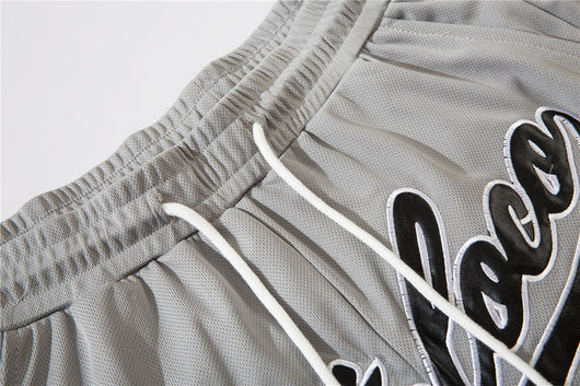 Shorts Casuales con Bordado de Letras - Image 17