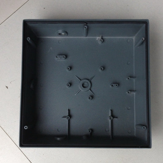 Cubierta Protectora Antibrillo PC para Luminarias de Estaciones de Peaje y Gasolineras - Image 11