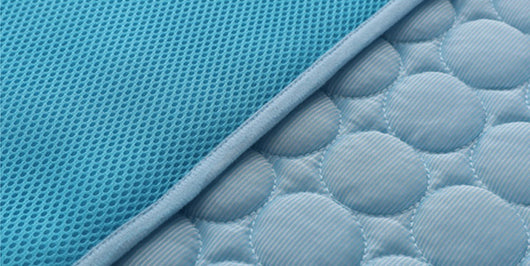 Cama Refrescante de Seda Helada para Perros y Gatos - Image 22