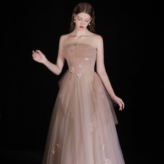 Vestido de Novia Tubo con Flores para Cena de Bodas - Image 14