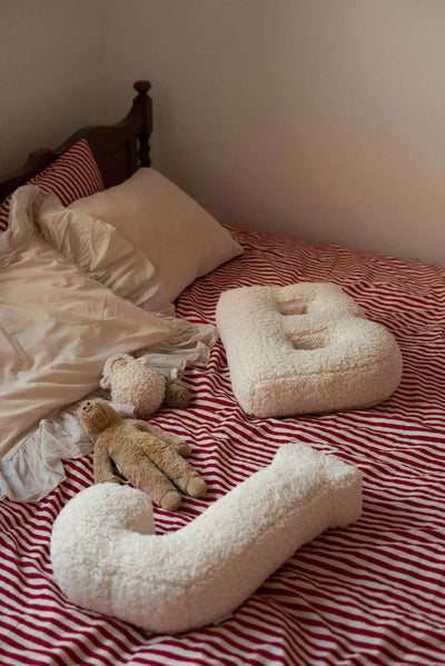Almohada de Letras en Lana Merino para Niños - Comodidad y Descanso Suave - Image 47