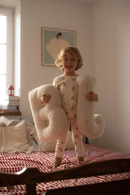 Almohada de Letras en Lana Merino para Niños - Comodidad y Descanso Suave - Image 49