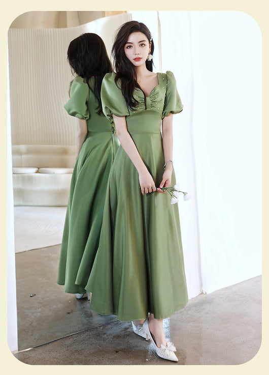 Falda Satinada Verde Aguacate para Mujer - Colección Primavera Sisters - Image 35