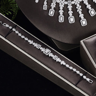 Conjunto de Joyería Zirconia: Collar, Aretes, Pulsera y Anillo - Image 12