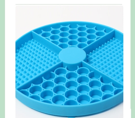 Tapete de Silicona Interactivo para Mascotas en Viajes - Image 10