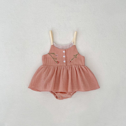 Mono Princesa con Falda Triangular Bordada y Tirantes Ajustables - Image 33