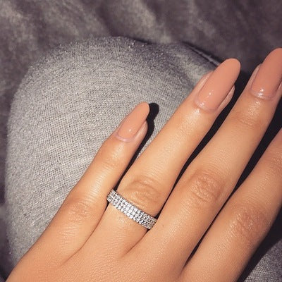 Anillo de Diamantes Princesa Triple Fila - Image 11