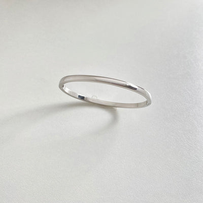 Pulsera Dorada Minimalista con Cierre de Hebilla Retro - Image 17