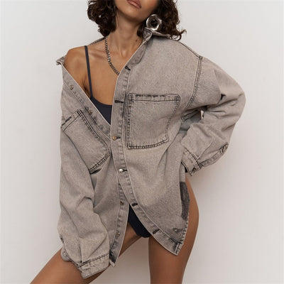 Camisa Denim Mujer Estilo Urbano con Letras - Image 9