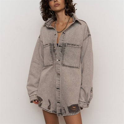 Camisa Denim Mujer Estilo Urbano con Letras - Image 15