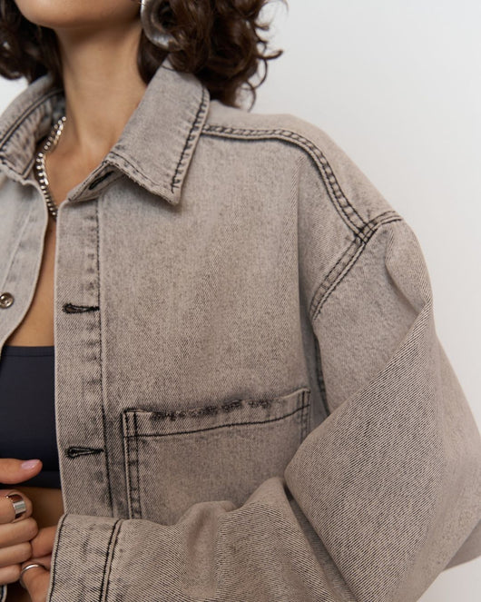 Camisa Denim Mujer Estilo Urbano con Letras - Image 19