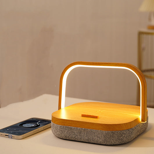 Lámpara LED Multifuncional con Cargador Inalámbrico y Parlante Bluetooth - Image 10