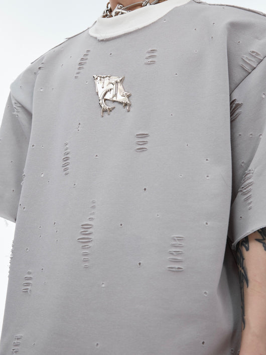 Playera Corta Holgada con Detalles Metálicos y Efecto Desgastado - Image 18