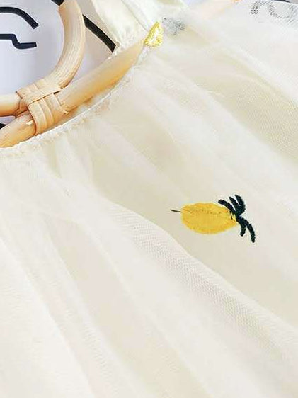 Conjunto Minimalista para Niña: Blusa y Falda de Tul - Image 10