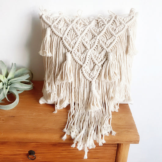 Funda de Cojín de Algodón Tejido a Mano con Borlas - Image 8