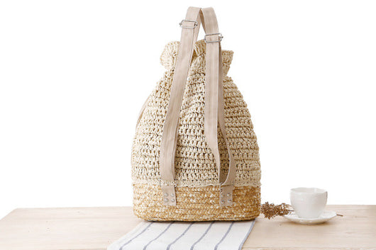 Mochila Tejida Artesanal de Estilo Universitario con Fibra Natural - Image 10