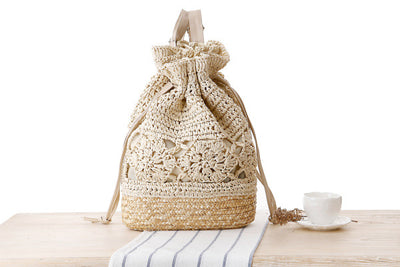 Mochila Tejida Artesanal de Estilo Universitario con Fibra Natural - Image 23
