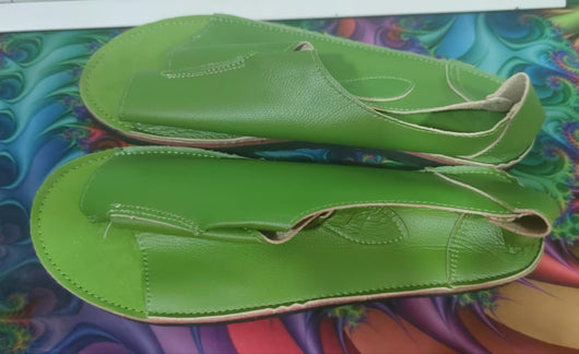 Sandalias Planas con Hebilla y Pantuflas - Image 13