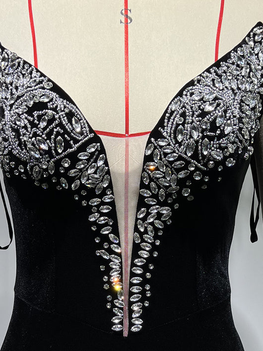 Vestido Elegante con Brillantes y Abertura Alta - Image 27