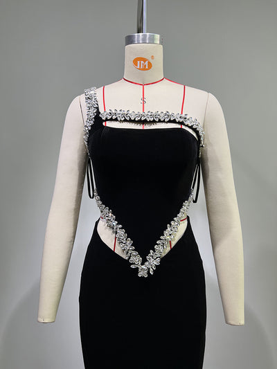 Vestido Asimétrico con Hombro Único y Detalles de Diamantes - Image 23