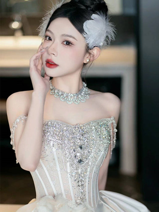 Vestido de Novia Satén Blanco con Hombros Descubiertos - Image 19