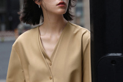 Blusa Elegante con Efecto Capas y Mangas Abullonadas - Image 9