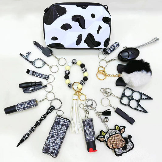 Juego de Llaveros Vaca Blanca y Negra - Image 2
