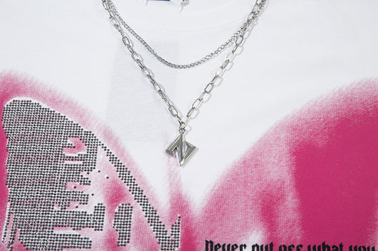 Playera para Hombre con Estampado de Mariposa y Cristales Brillantes - Image 24