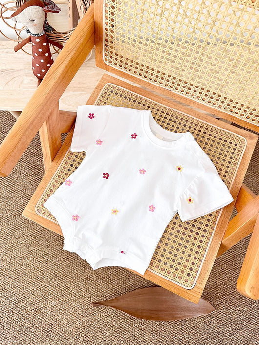 Jumpsuit Infantil con Bordado Floral, Cuello Redondo y Diseño Triangular - Image 21