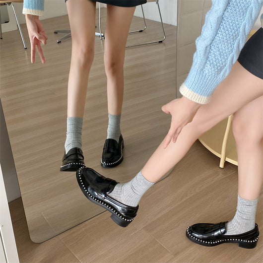 Calcetines Blancos para Mujer con Rayas Hundidas y Diseño Acanalado - Image 16