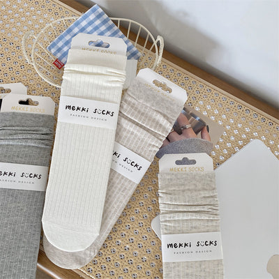 Calcetines Blancos para Mujer con Rayas Hundidas y Diseño Acanalado - Image 19