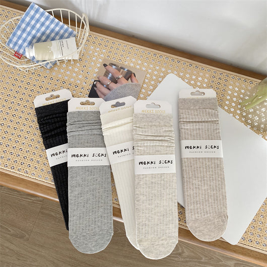 Calcetines Blancos para Mujer con Rayas Hundidas y Diseño Acanalado - Image 36