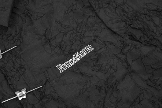 Camisa Manga Corta con Letras Bordadas para Hombre - Image 24