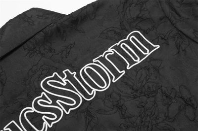 Camisa Manga Corta con Letras Bordadas para Hombre - Image 30