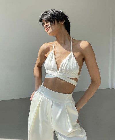 Conjunto Elegante Chaleco Halter con Falda de Encaje y Cordones - Image 11