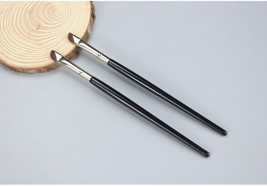 Brocha de Maquillaje Angular Plana con Punta Oblicua - Image 11