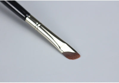 Brocha de Maquillaje Angular Plana con Punta Oblicua - Image 13