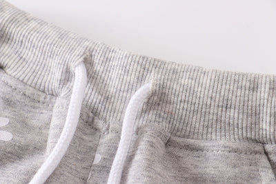 Shorts Gris Claro para Niñas con Estampado de Margaritas - Image 17