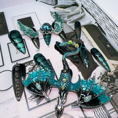 Armadura Personalizada con Dragón Pintado a Mano - Image 7