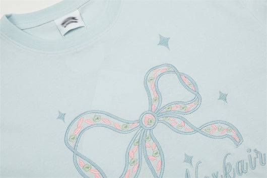 Camiseta Manga Corta con Bordado de Moño Unisex - Image 16